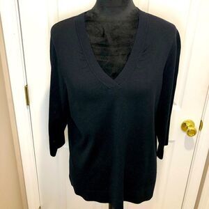 Doncaster black v neck sweater size large